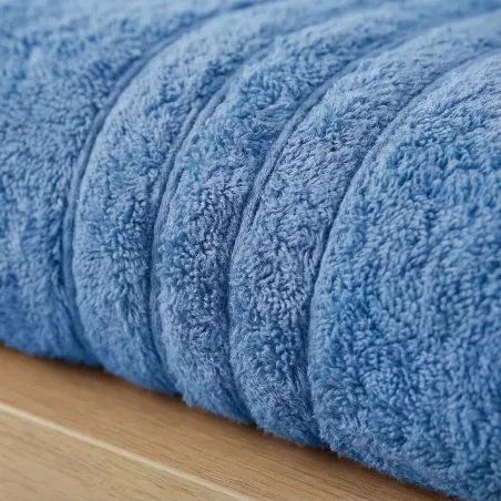 Toalla Omega 100% Algodón Peinado 700 gr/m2 Abecé Casa
