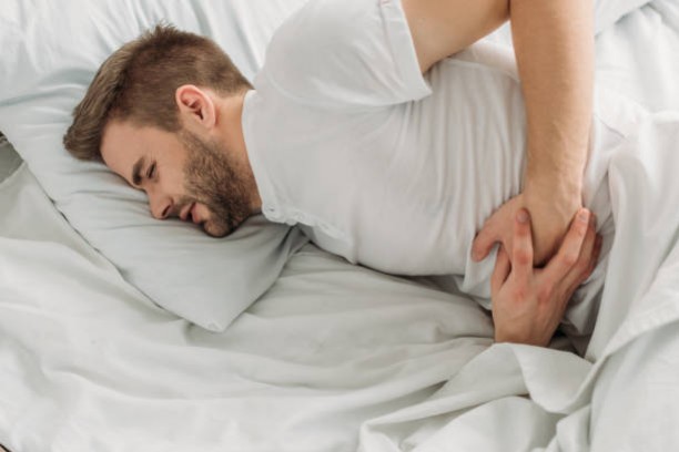 Quina és la millor postura per dormir bé?
